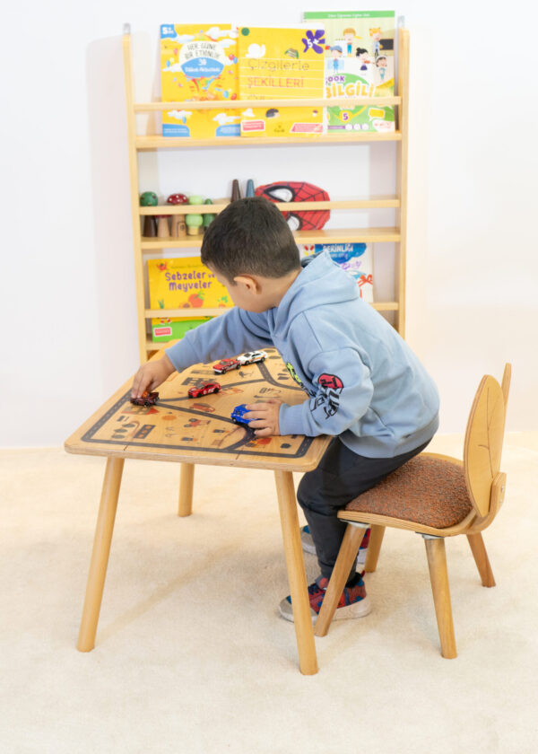 Montessori Uyumlu Çocuk Masa Sandalye Seti - Oyun Yolu Desenli - Görsel 3