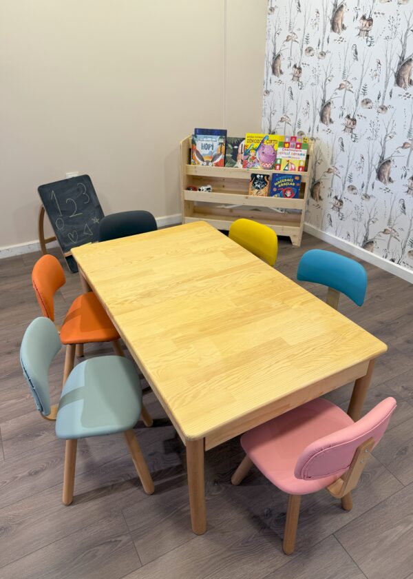Renkli minderli sandalyeli kreş masa seti – Lilikids Shop