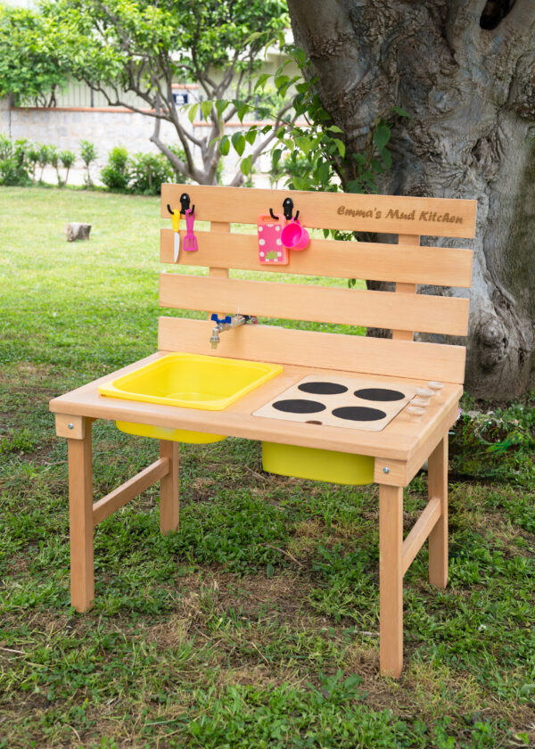 Musluklu, 2 hazneli, 80x60 ölçülerinde ahşap çocuk çamur mutfağı