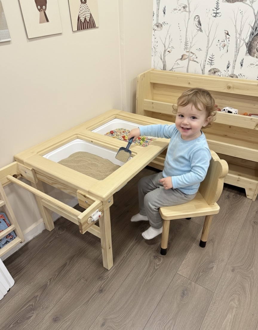 Kağıt Rulolu Montessori Aktivite Masası Kağıt rulolu Montessori aktivite masası ve ayı kulaklı ahşap sandalye seti, 80x60 cm ladin ahşap tasarım.