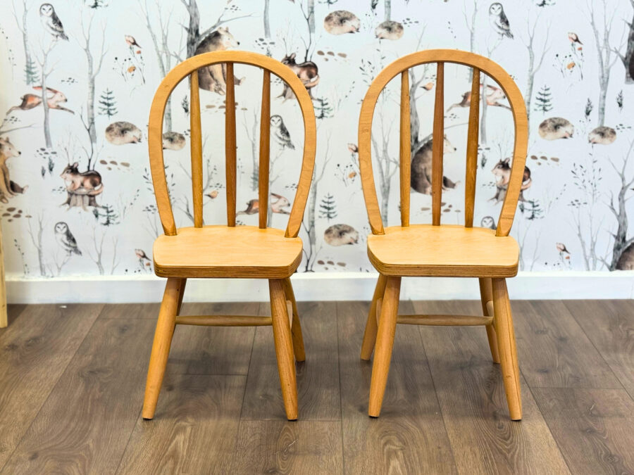 Lilikids Windsor çocuk sandalyesi — doğal kayın ahşap, kreş ergonomisi