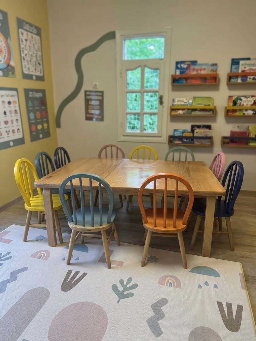 Kayın kontraplak masa 160x100 cm monoblok ayak 10 amerikan sandalye seti anaokulu kreş - Lilikids Shop